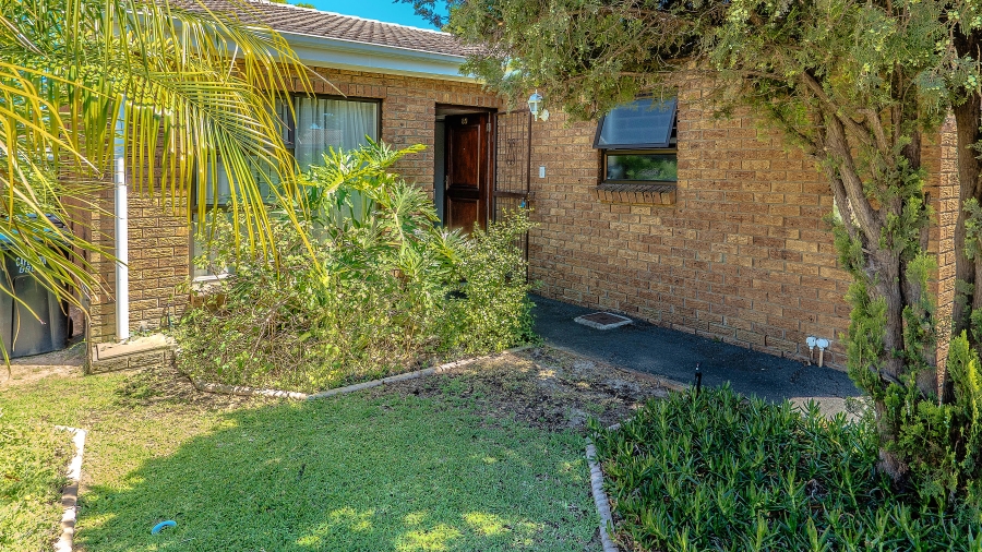 2 Bedroom Property for Sale in Sonstraal Heights Western Cape